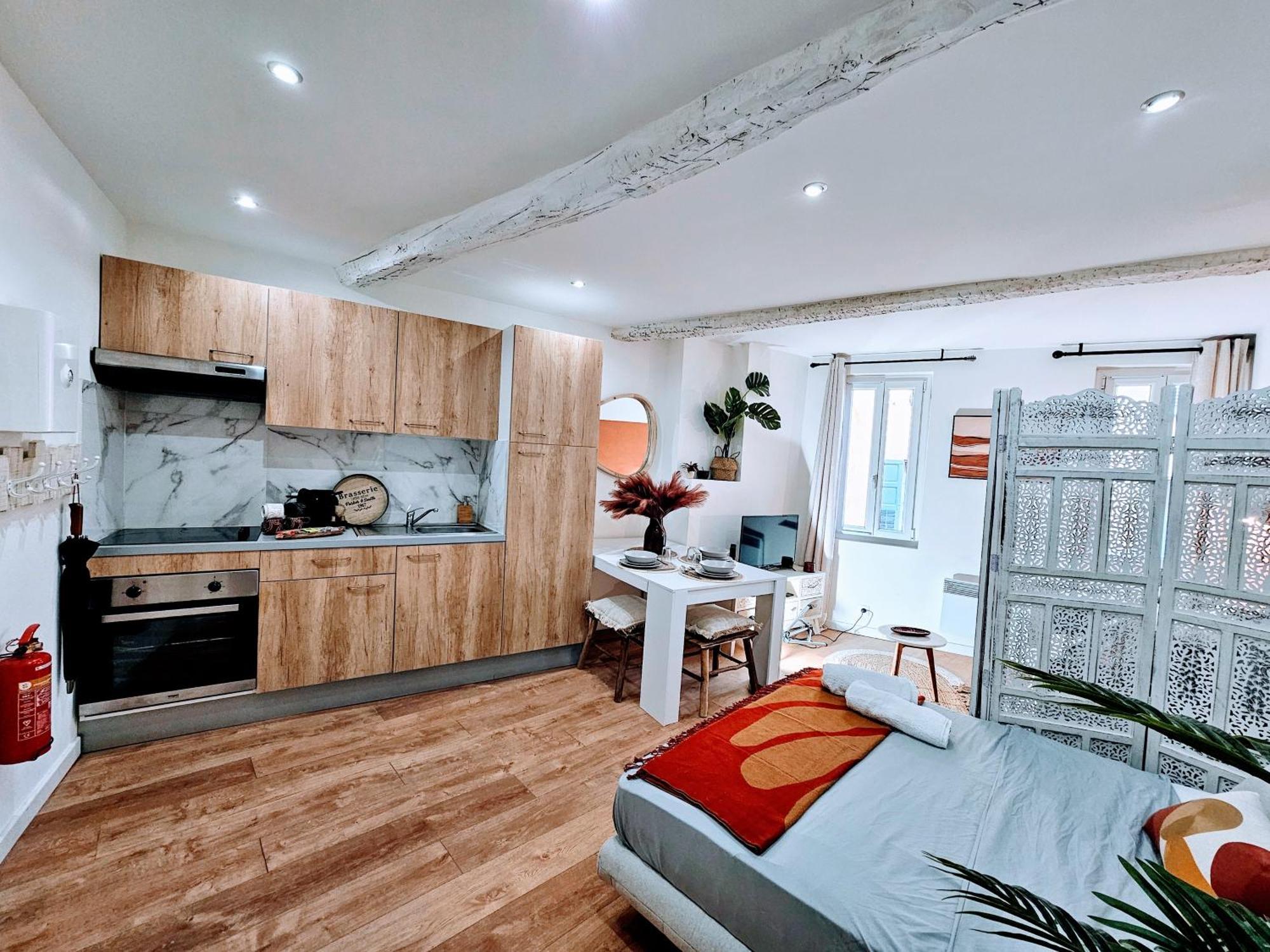 Studio Aux Pieds Des Parfumeries กราส ภายนอก รูปภาพ